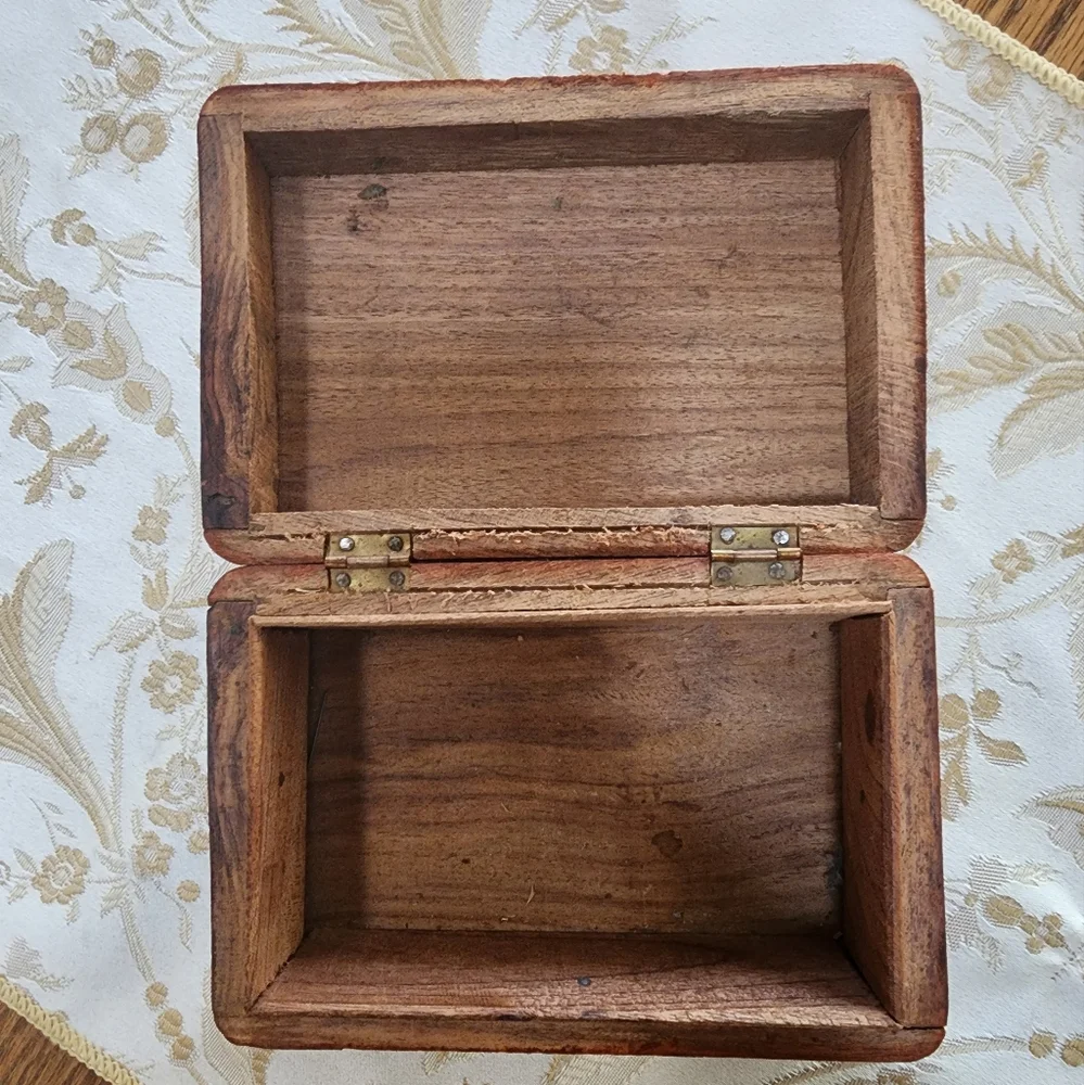 Hand Carved Wood Hinged Trinket Box Inlaid MOP Abalone Jewelry Vintage Bohemian.